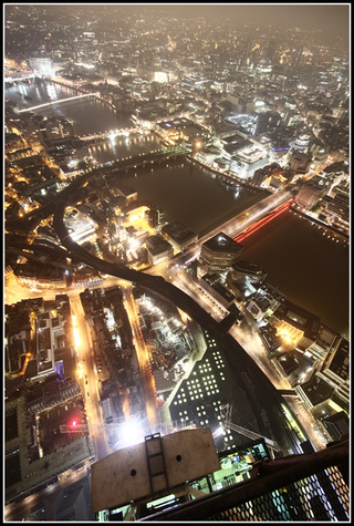 Illustration for article titled What it's like to (illegally) climb London's tallest building